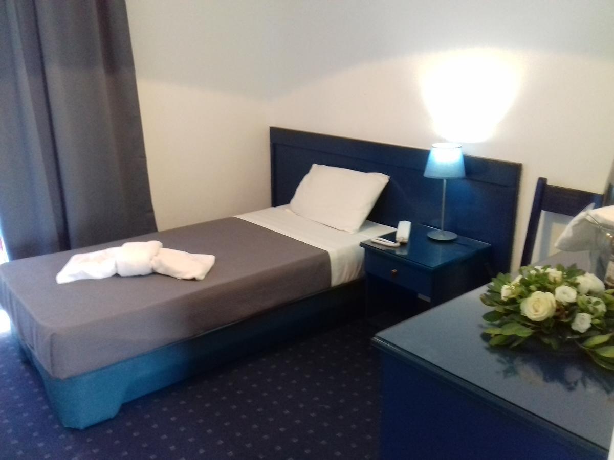 Argo Hotel Aegina Esterno foto